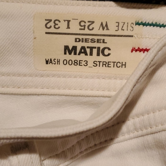 $ DROP NWT Diesel White Ripped Jeans - Picture 8 of 8